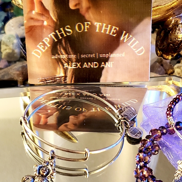 Fun monkey 🐒 Alex And ANI - Picture 11 of 11